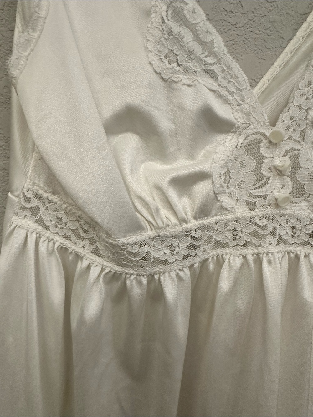 Elegant White Lace-Trim Slip Dress - Picture 3 of 7